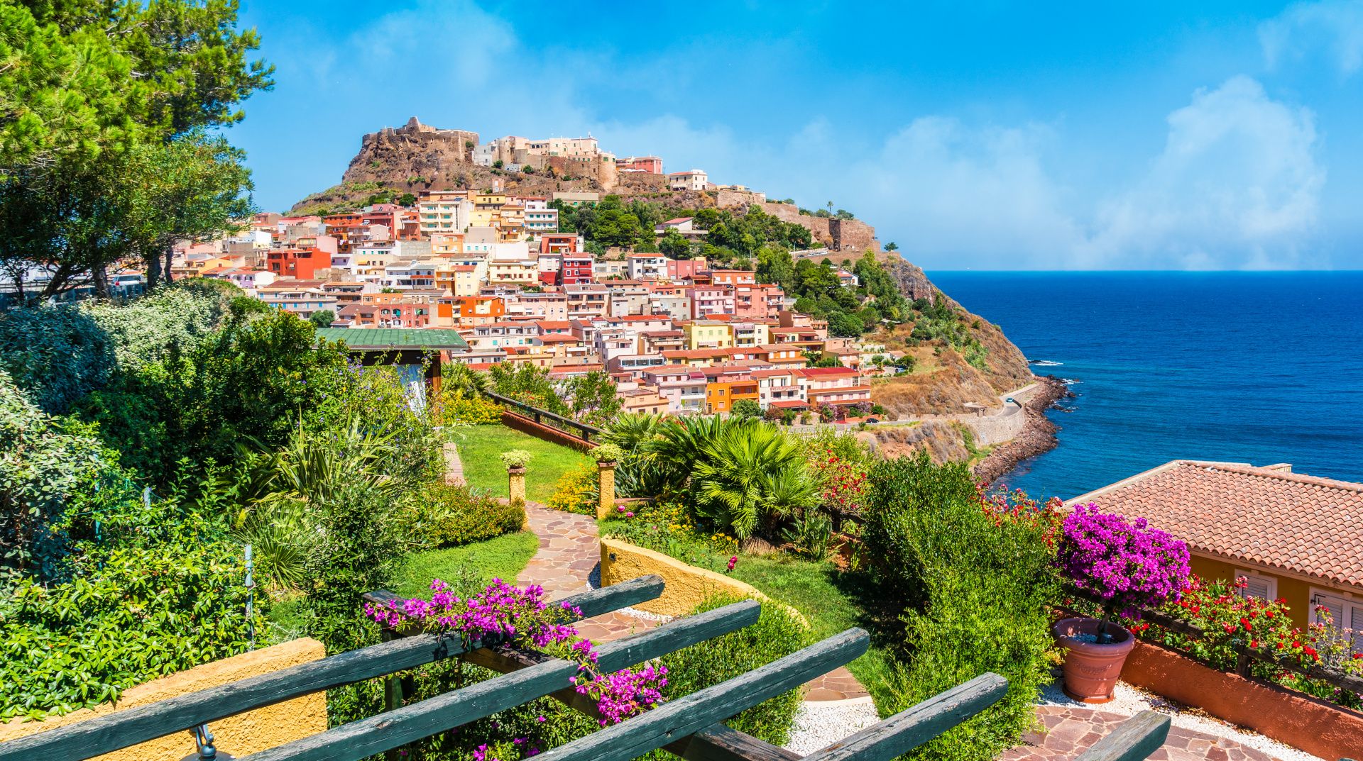 1Castelsardo_AdobeStock_236644614.jpeg