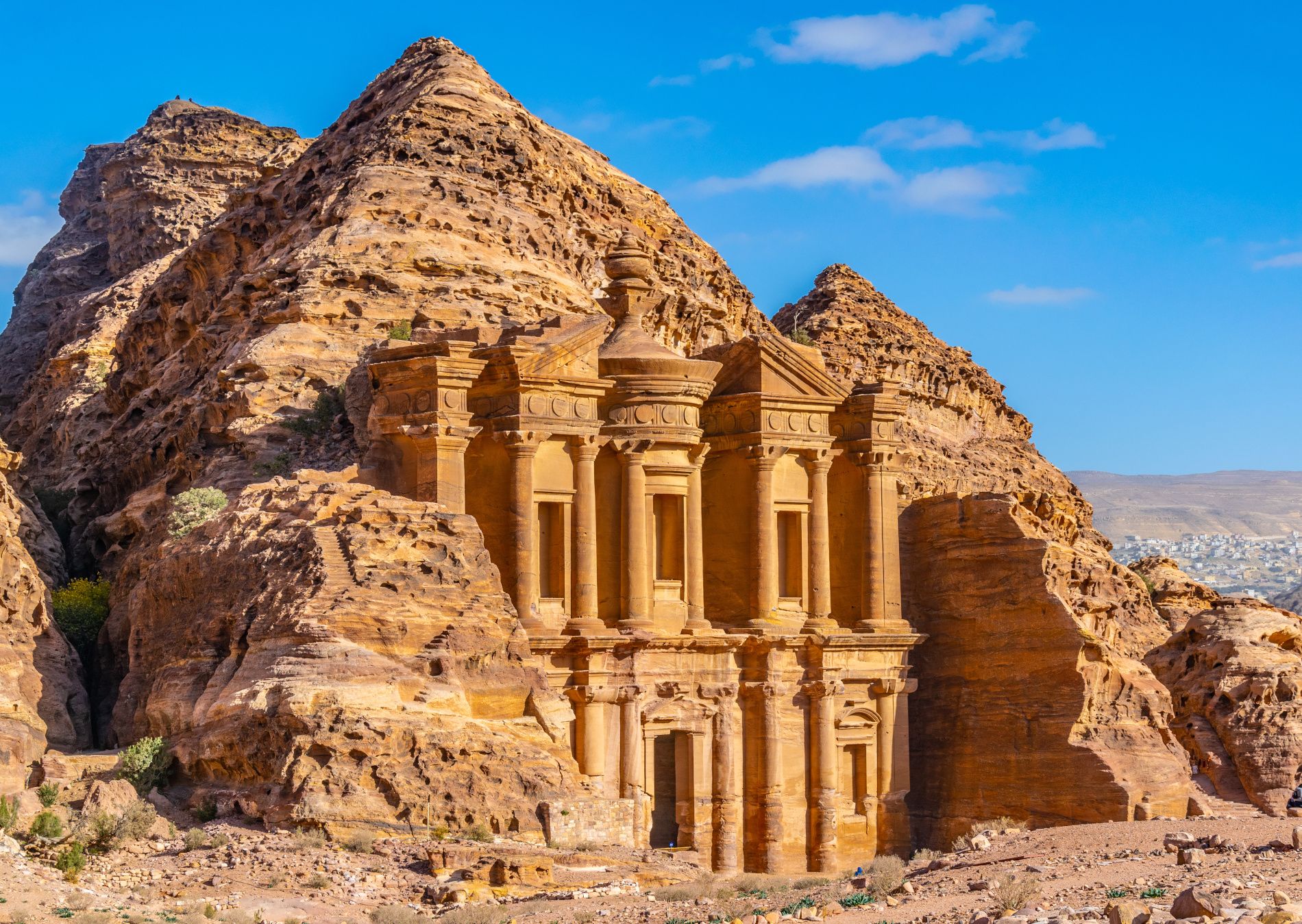 1Petra_AdobeStock_253666698.jpeg