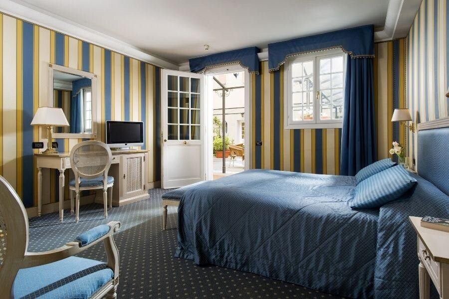 Carlton_On_The_Grand_Canal_Room_web.jpg