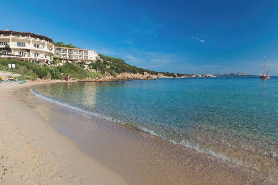 Hotel_Club_Baja_Sardinia_strand2_web.jpg