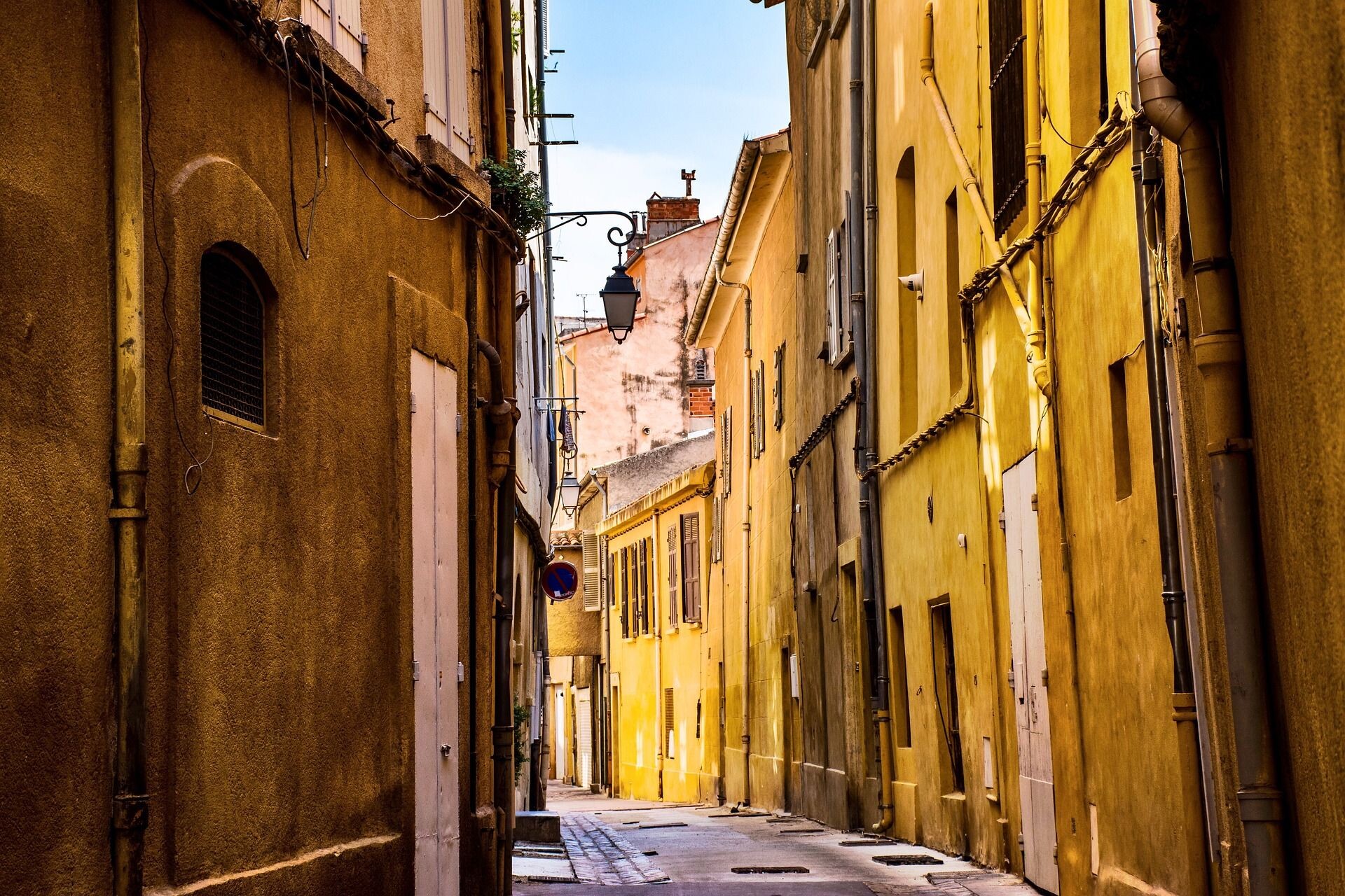 pixabay_provence_city-g0fa9a510f_1920