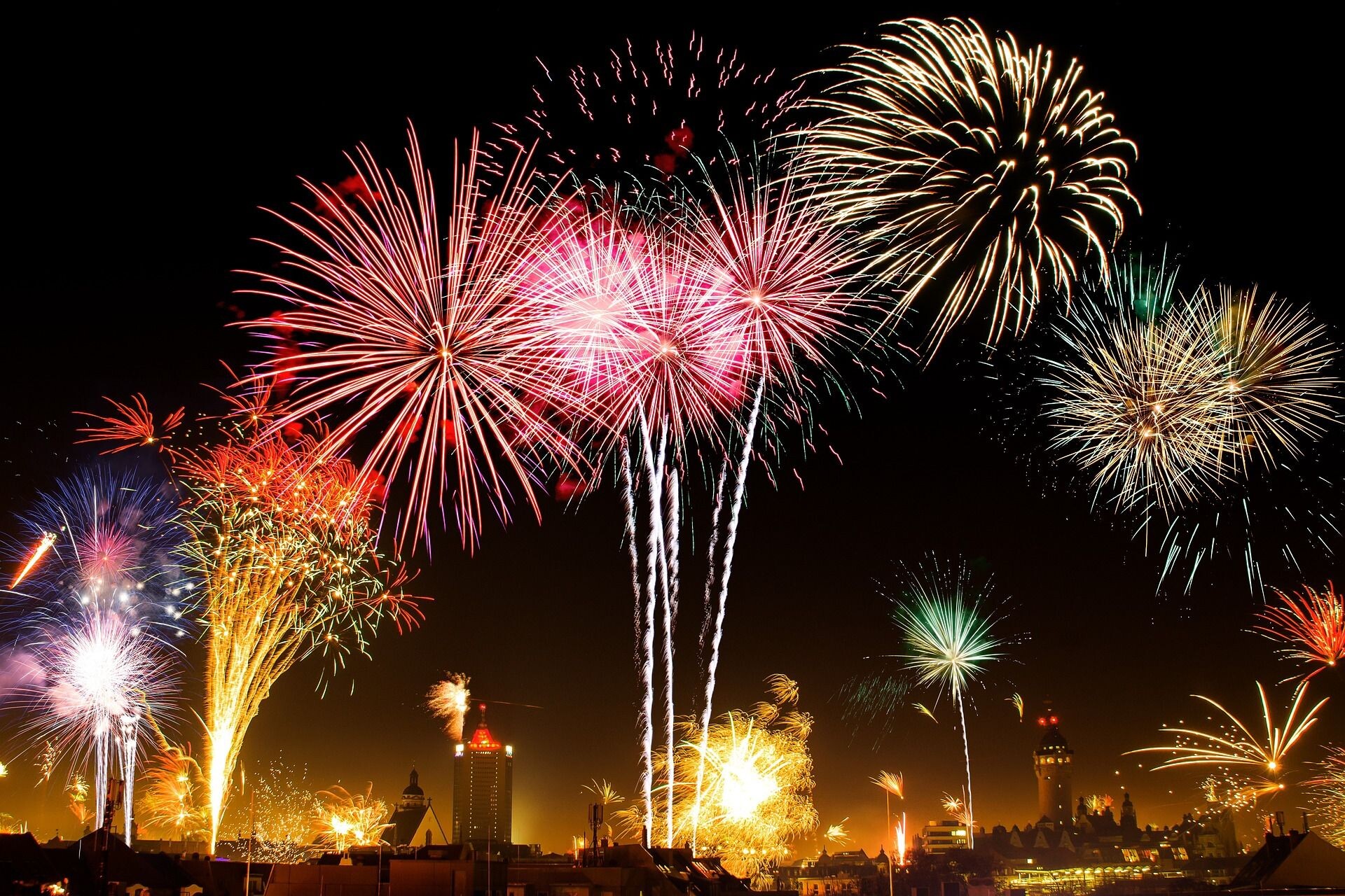 fireworks-1953253_1920_2