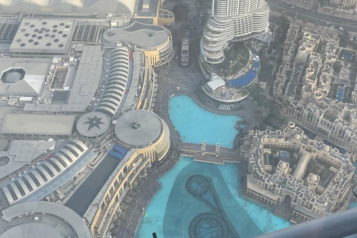 Ausblick von dem Burj Khalifa auf die Mall