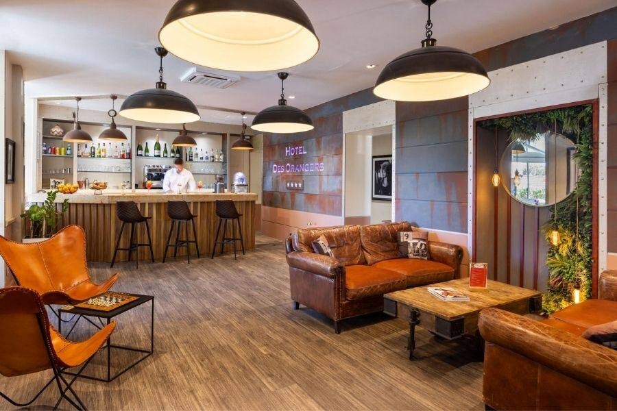 Hotel_des_Orangers_bar_web.jpg