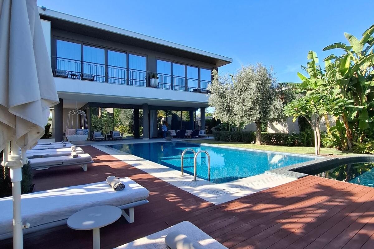 Hotel Lara Barut Collection Pool