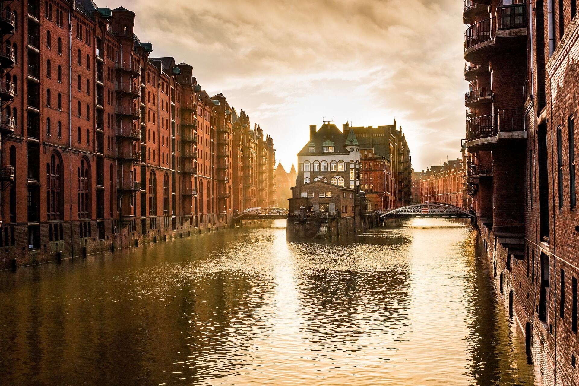 hamburg-4103406_1920_2